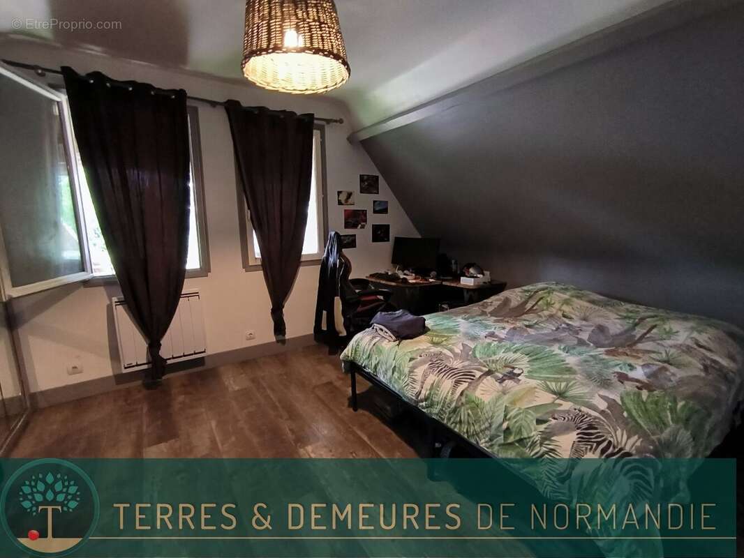 Maison à SAINT-HYMER