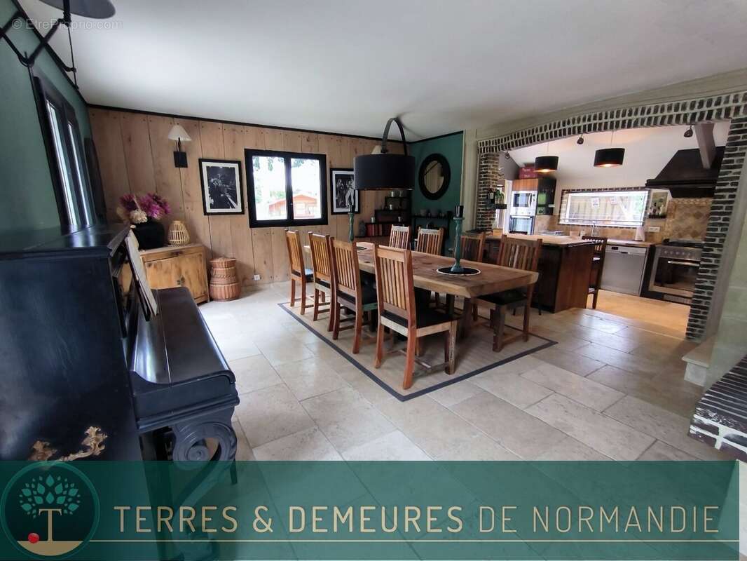 Maison à SAINT-HYMER