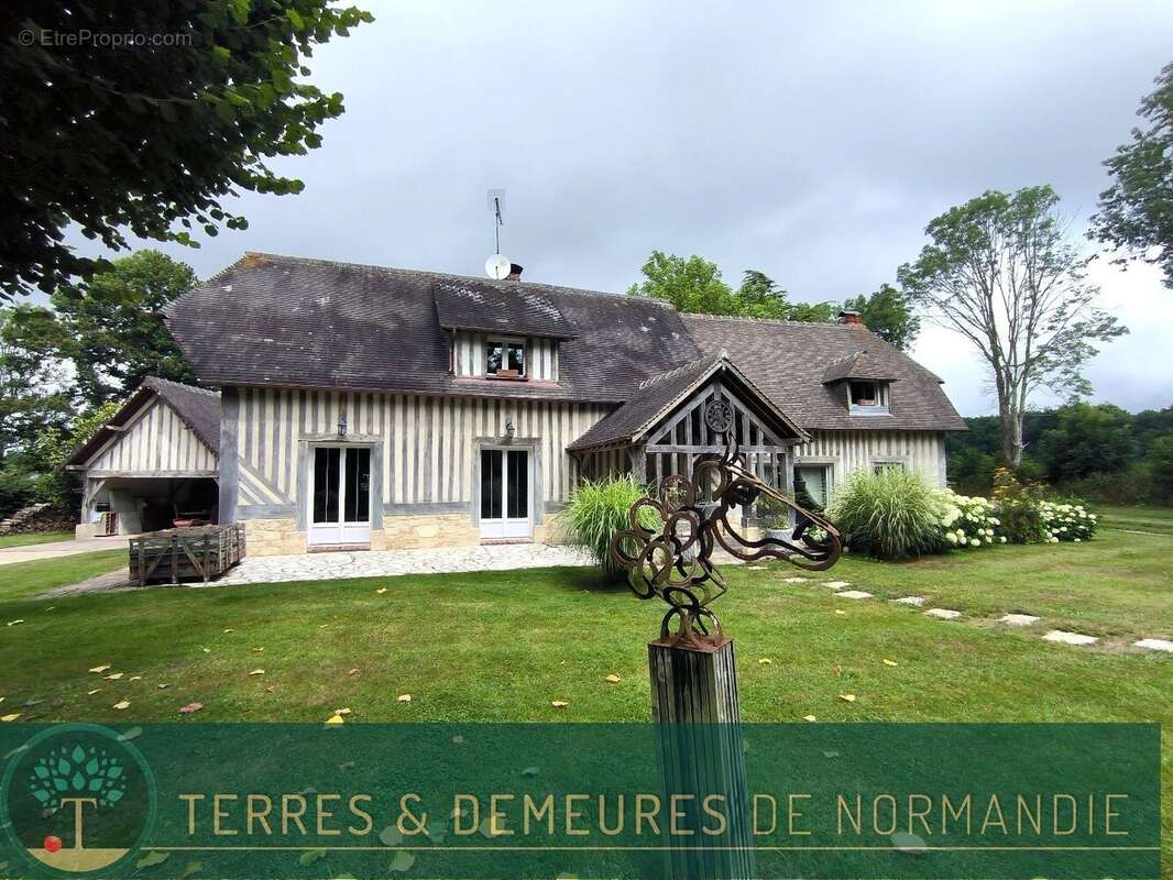 Maison à SAINT-HYMER