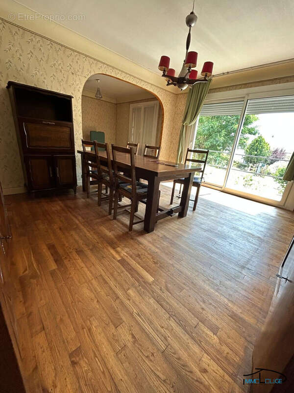 Maison à LANUEJOULS