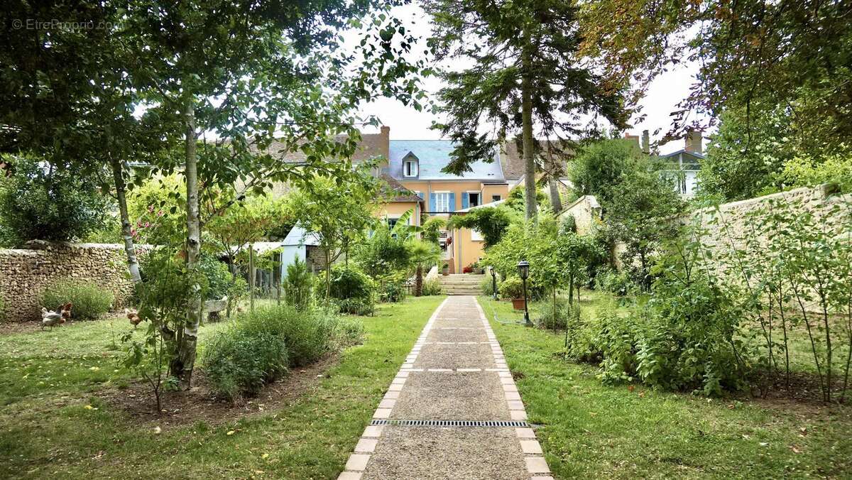 Maison à BONNETABLE