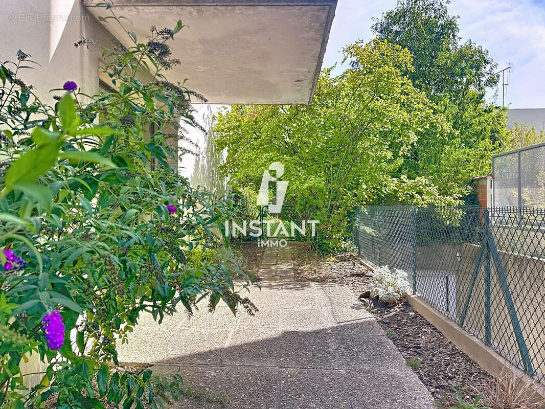 Appartement à LE PERREUX-SUR-MARNE