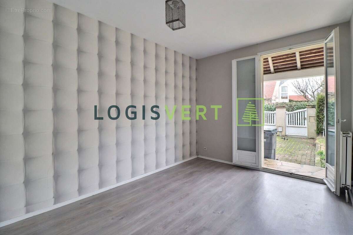 Maison à SAINT-REMY-LES-CHEVREUSE