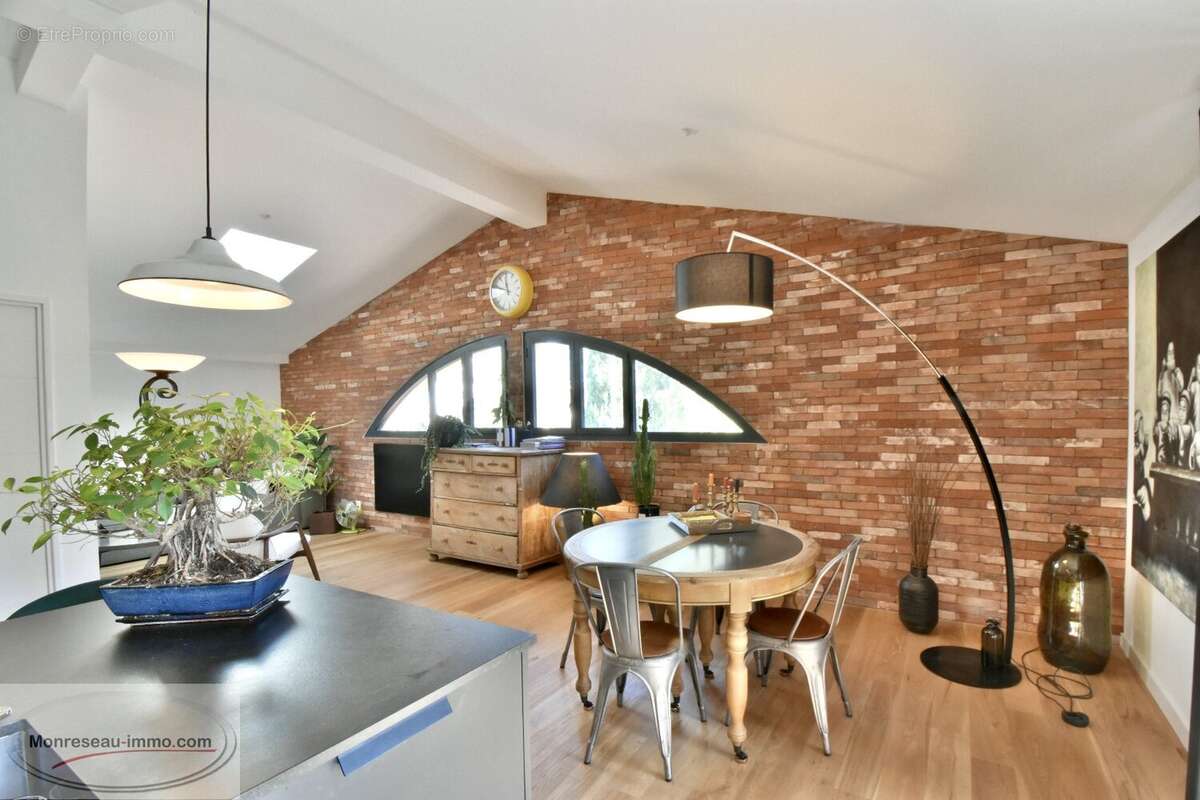 Appartement à VALLAURIS