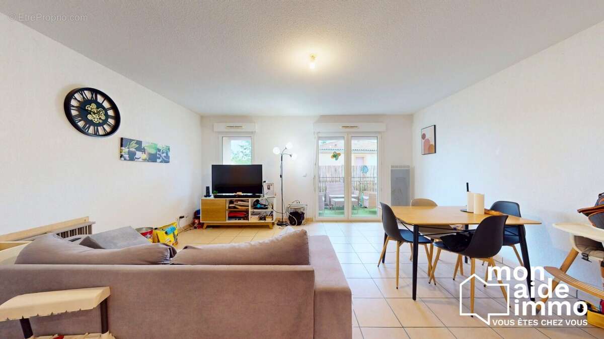Appartement à SAINT-QUENTIN-DE-BARON