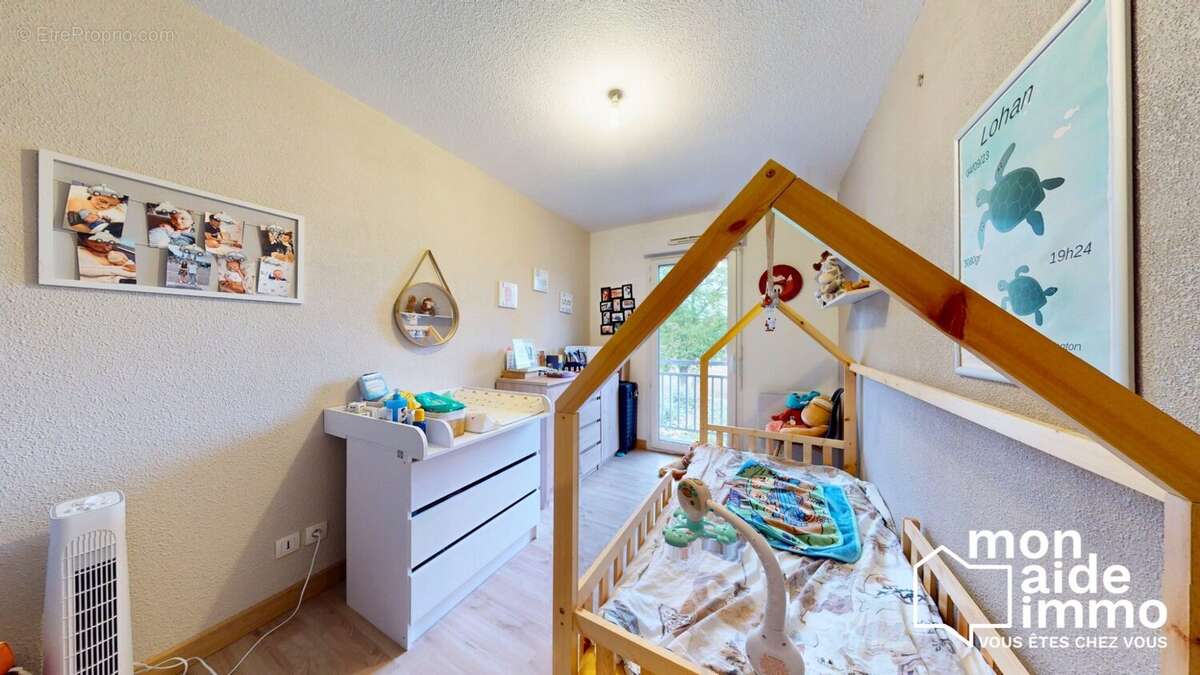 Appartement à SAINT-QUENTIN-DE-BARON