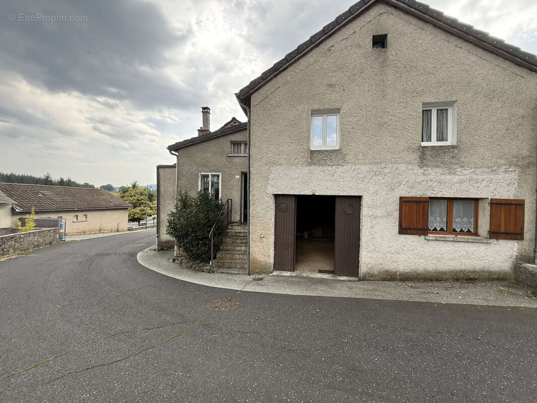 Maison à SAINT-FRONT