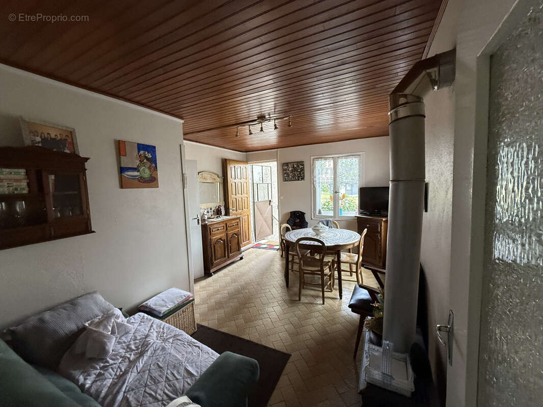 Maison à SAINT-FRONT