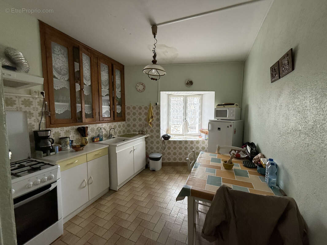 Maison à SAINT-FRONT