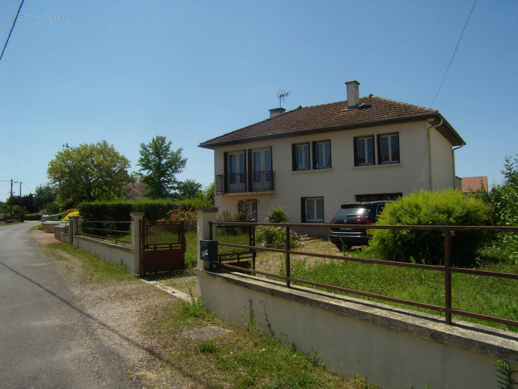 Maison à SAINT-LOUP-DE-VARENNES