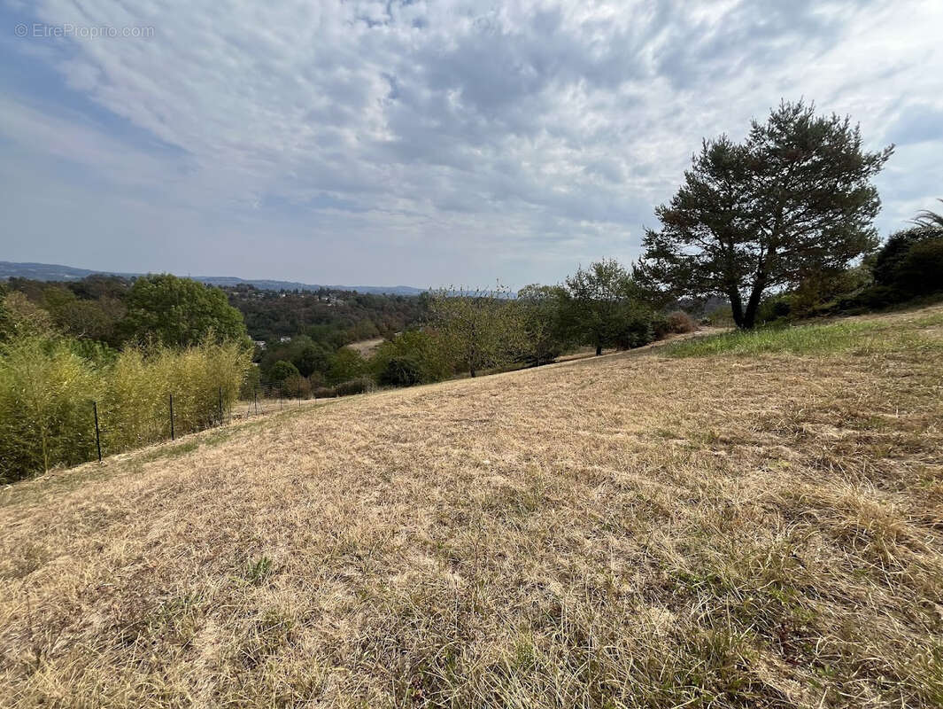 Terrain à BRIVE-LA-GAILLARDE
