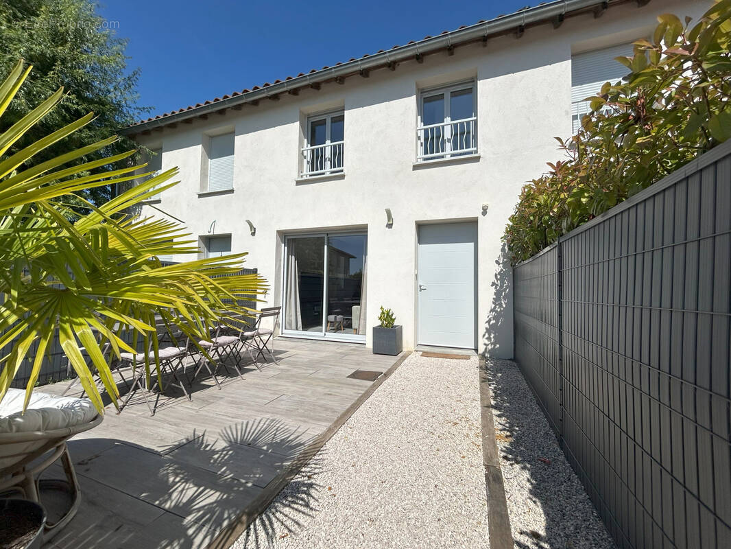 Maison à CHATILLON-SUR-CHALARONNE