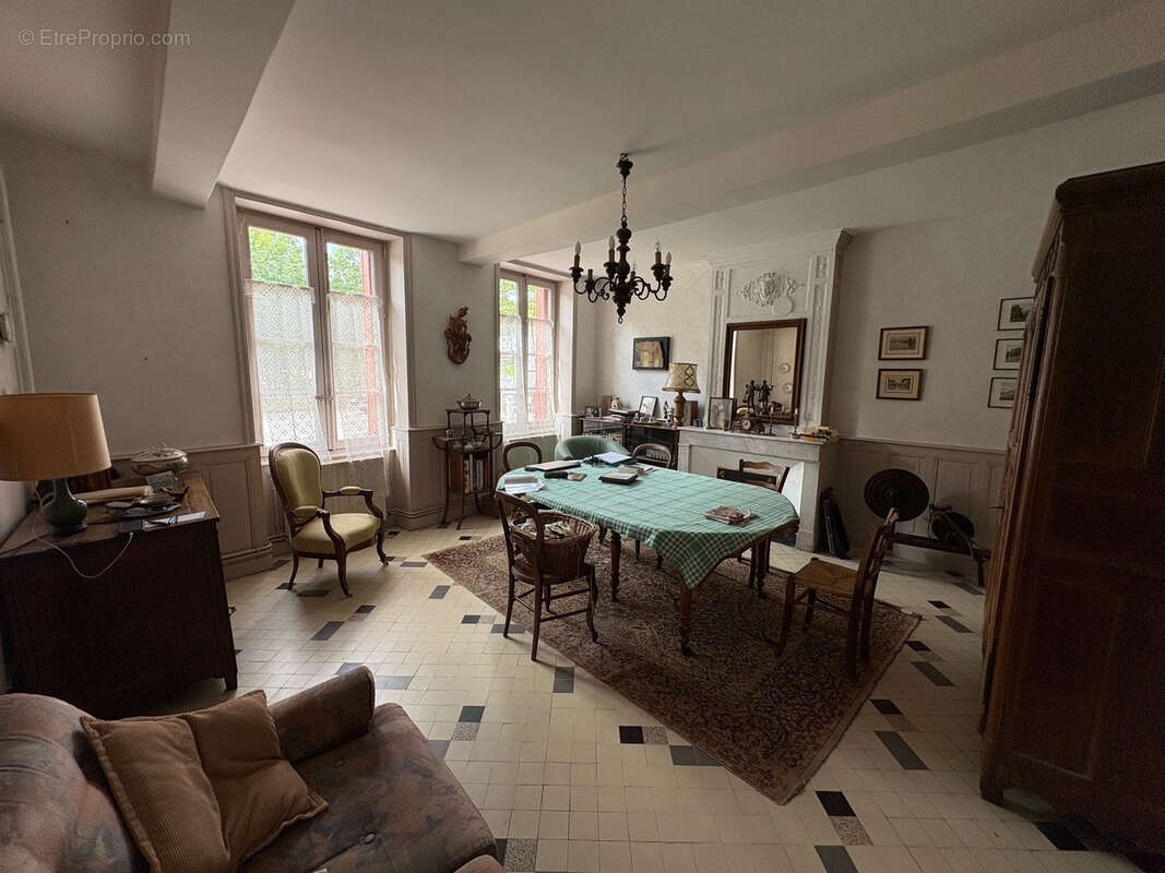 Appartement à PONTCHARRA-SUR-TURDINE