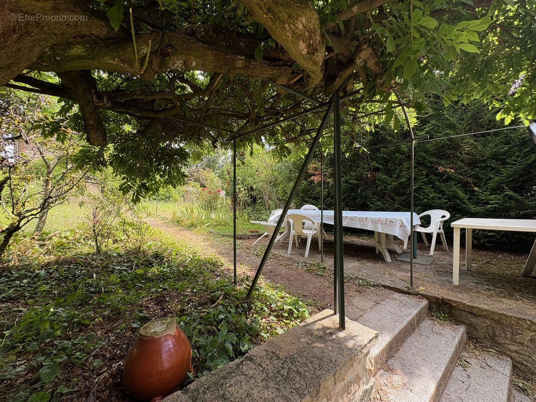 Appartement à PONTCHARRA-SUR-TURDINE