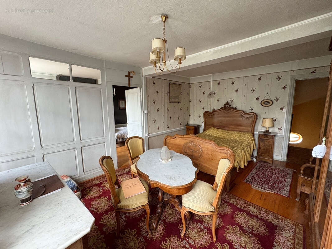 Appartement à PONTCHARRA-SUR-TURDINE