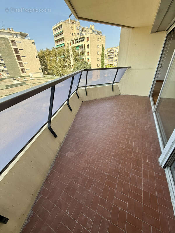 Appartement à MARSEILLE-8E