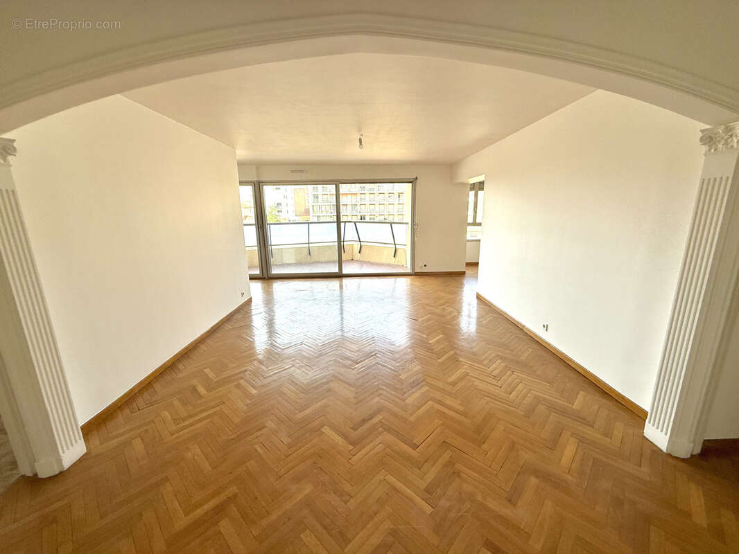 Appartement à MARSEILLE-8E