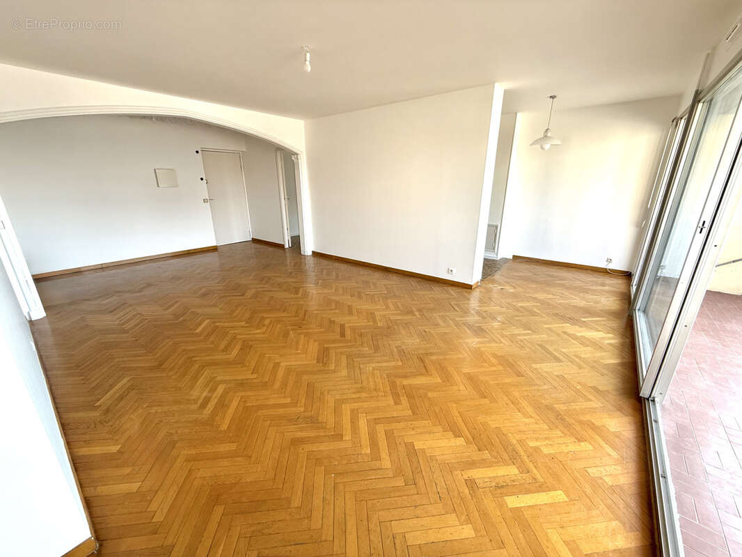 Appartement à MARSEILLE-8E