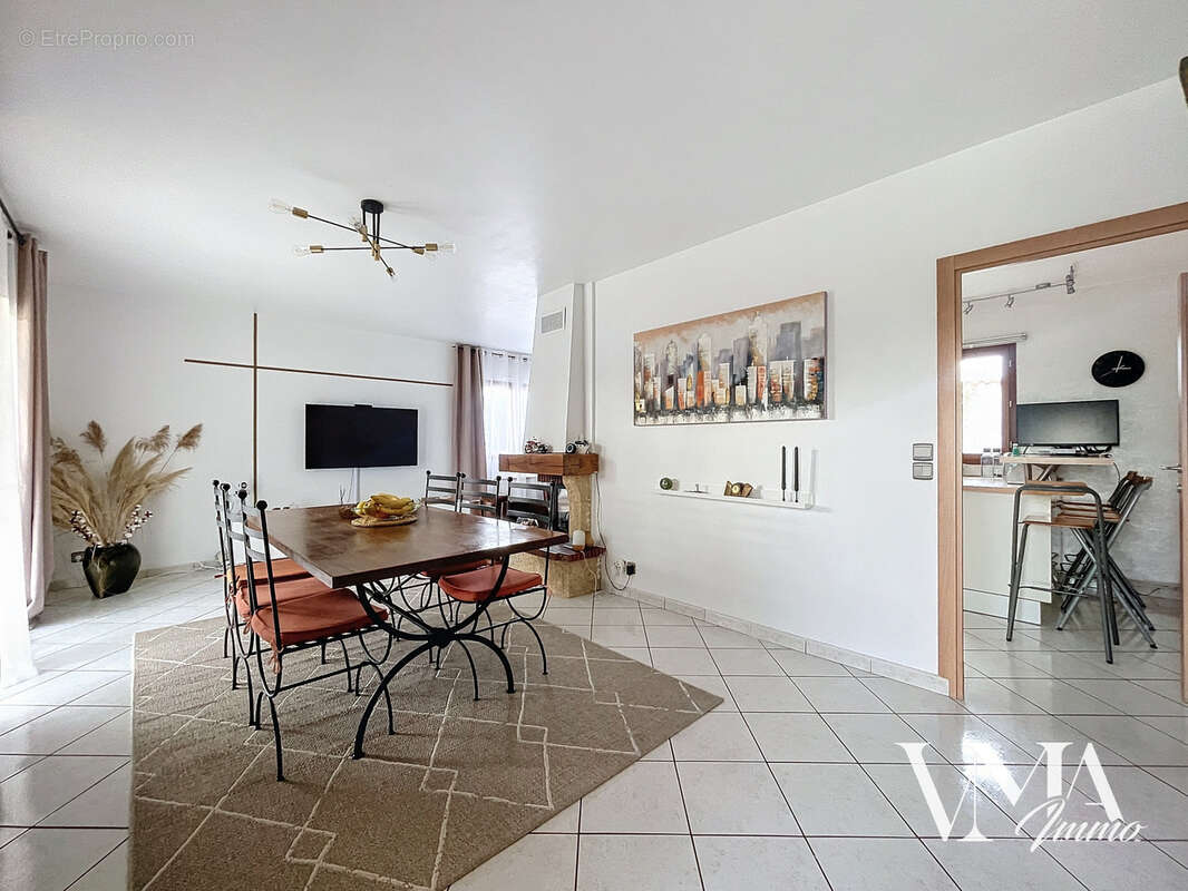 Maison à LES CHERES