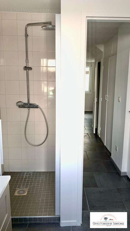 Salle d&#039;eau - Appartement à ROYAN