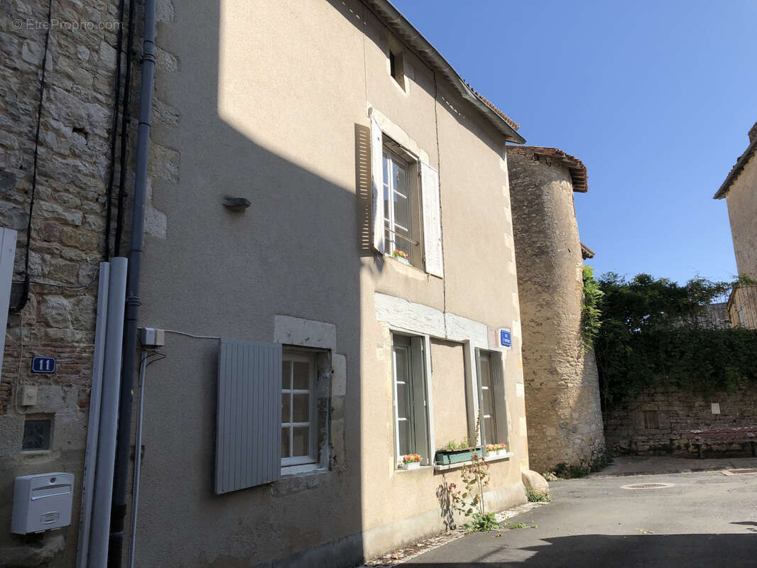 Maison à CHARROUX