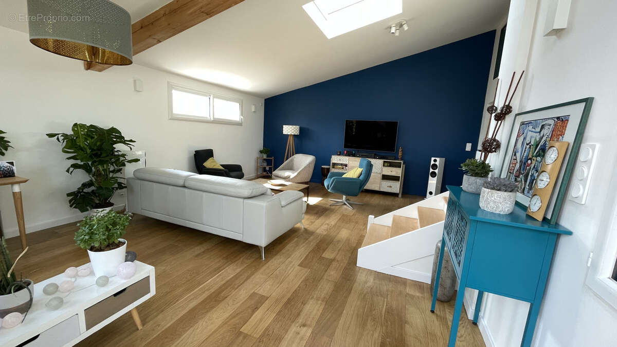 Maison à LE RELECQ-KERHUON