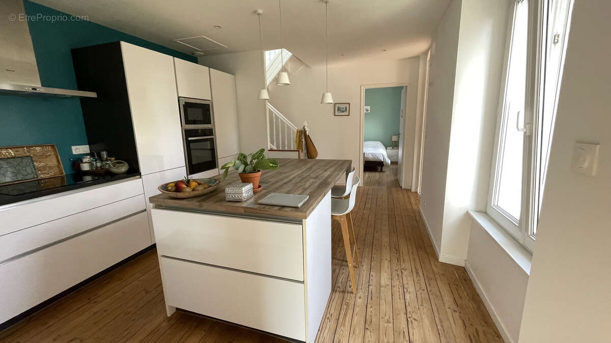 Maison à LE RELECQ-KERHUON