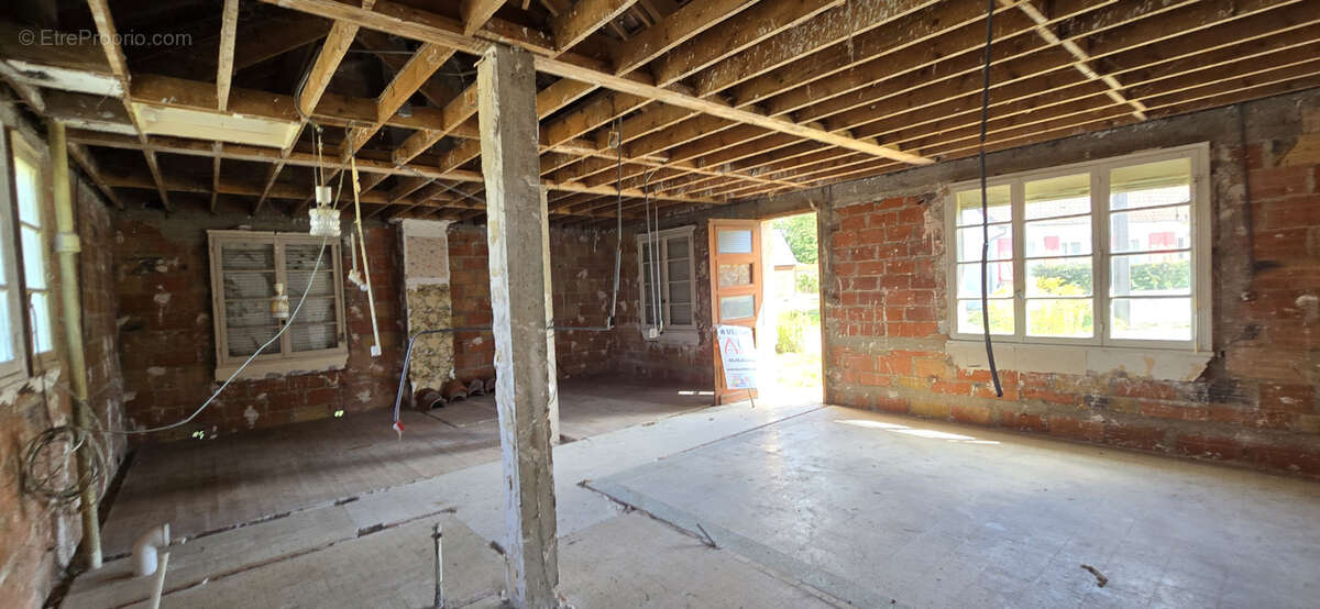 Maison à HAUTVILLERS-OUVILLE