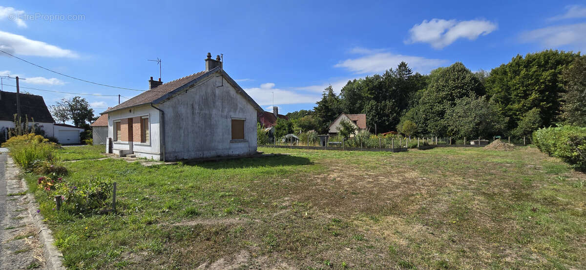 Maison à HAUTVILLERS-OUVILLE
