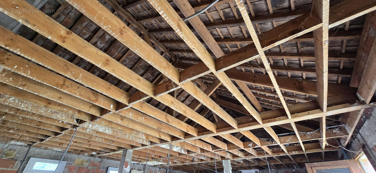 Maison à HAUTVILLERS-OUVILLE