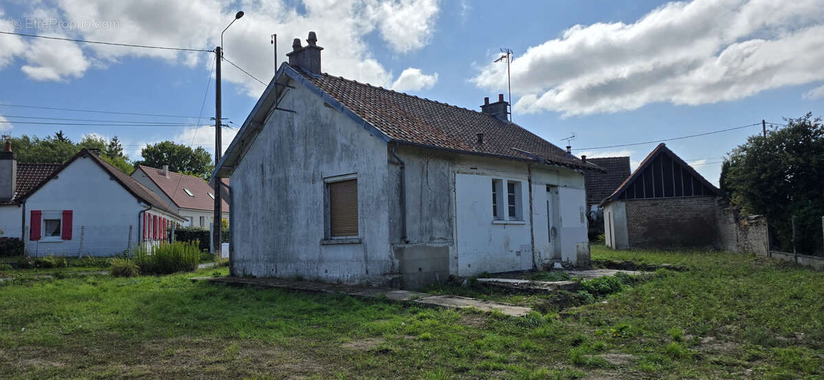 Maison à HAUTVILLERS-OUVILLE