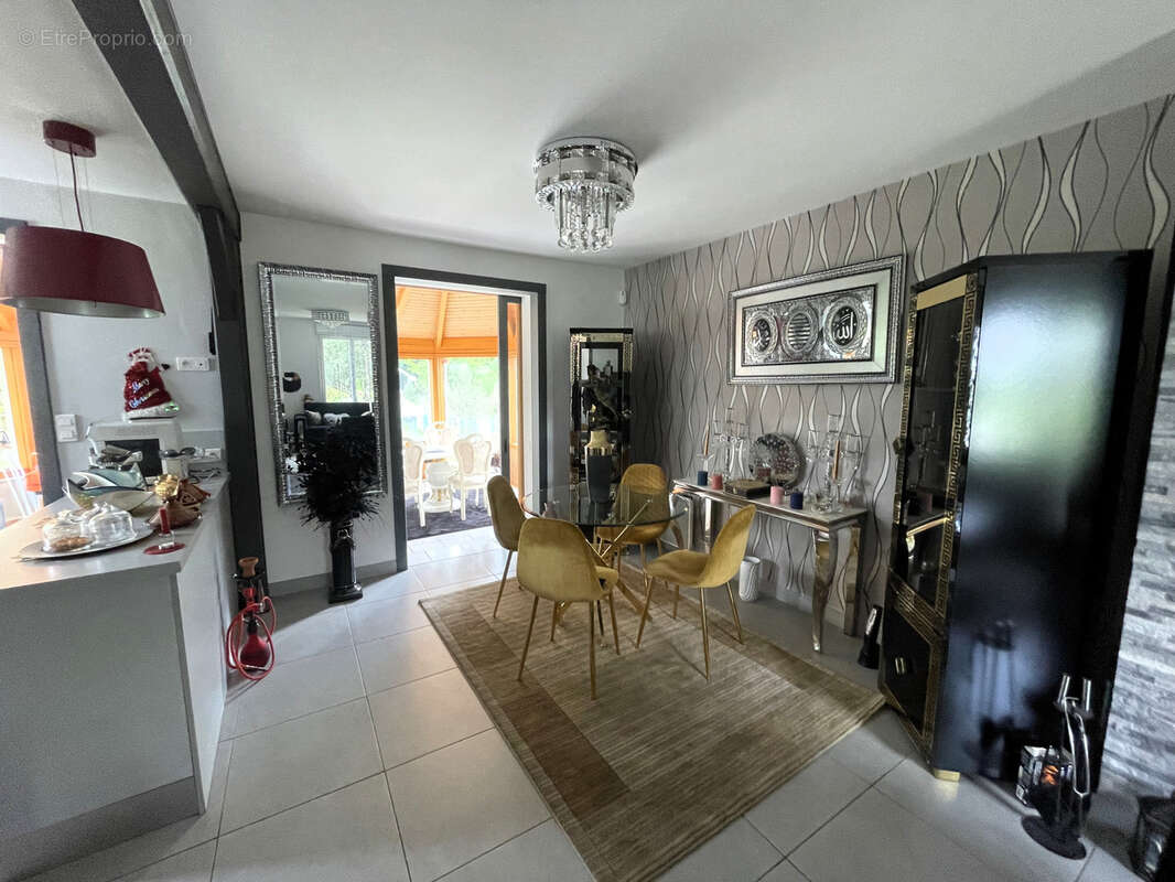 Maison à SAINTE-LUCE-SUR-LOIRE