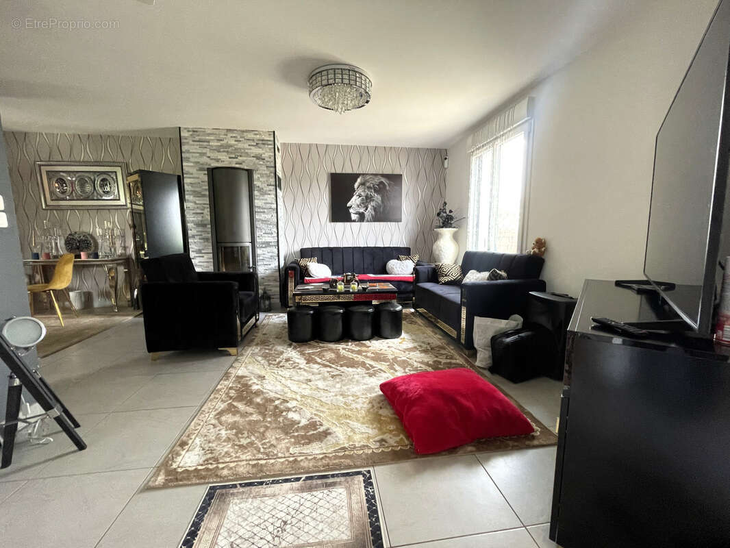 Maison à SAINTE-LUCE-SUR-LOIRE