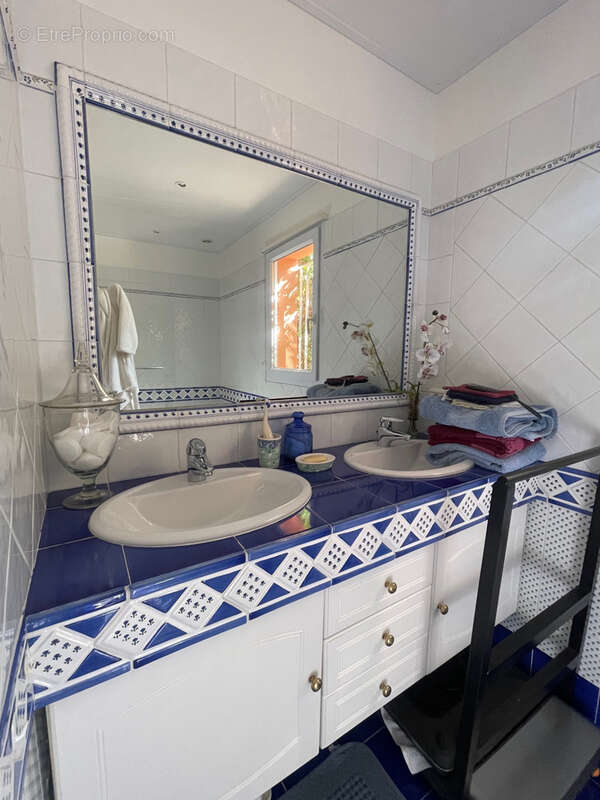 Maison à ROQUEBRUNE-SUR-ARGENS