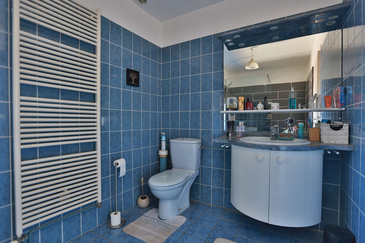 Maison à FRUGIERES-LE-PIN