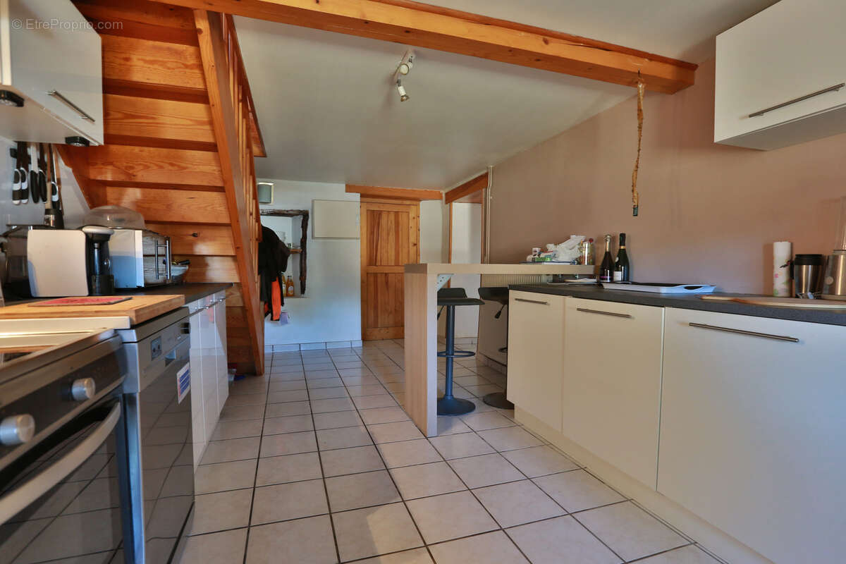 Maison à FRUGIERES-LE-PIN