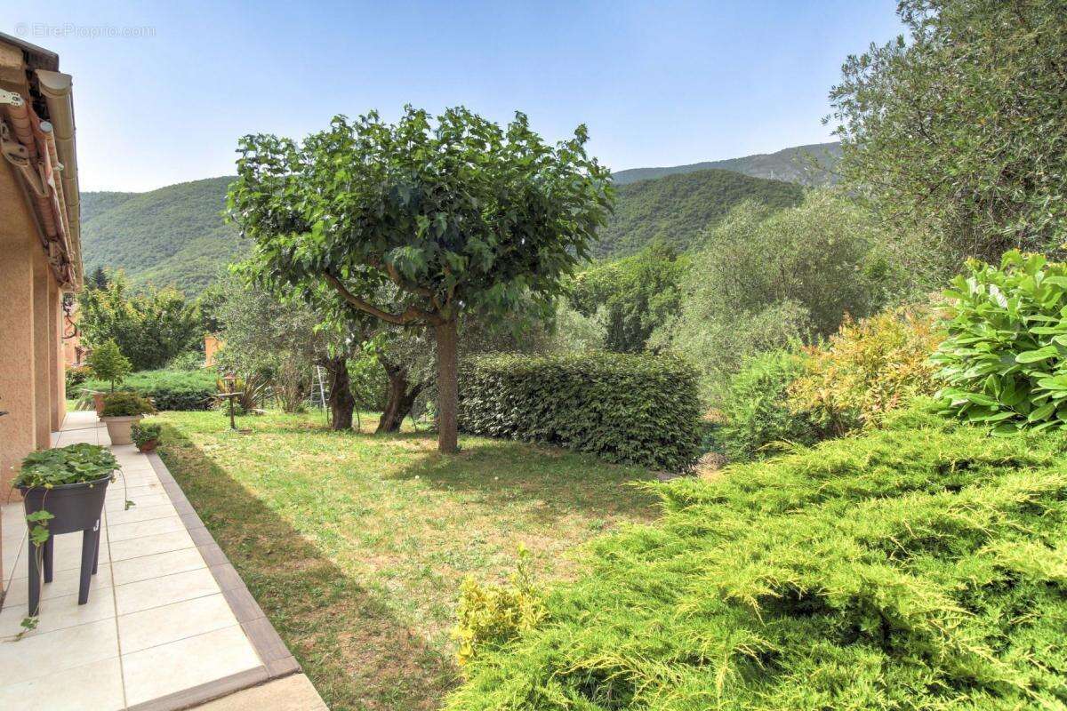 Maison à ROQUESTERON