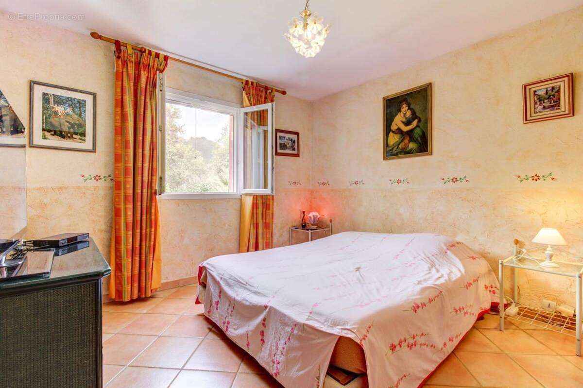 Maison à ROQUESTERON