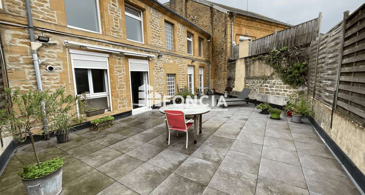 Appartement à CHARLEVILLE-MEZIERES