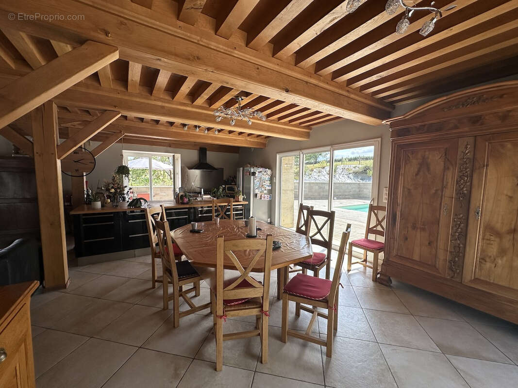 Maison à SAINT-DIDIER-EN-BRIONNAIS