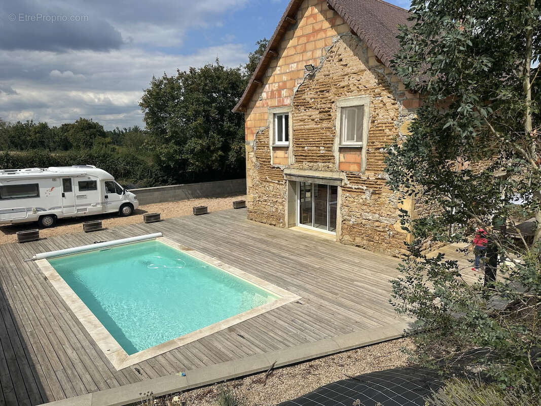 Maison à SAINT-DIDIER-EN-BRIONNAIS