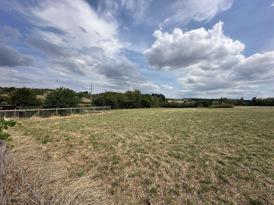 Maison à SAINT-DIDIER-EN-BRIONNAIS