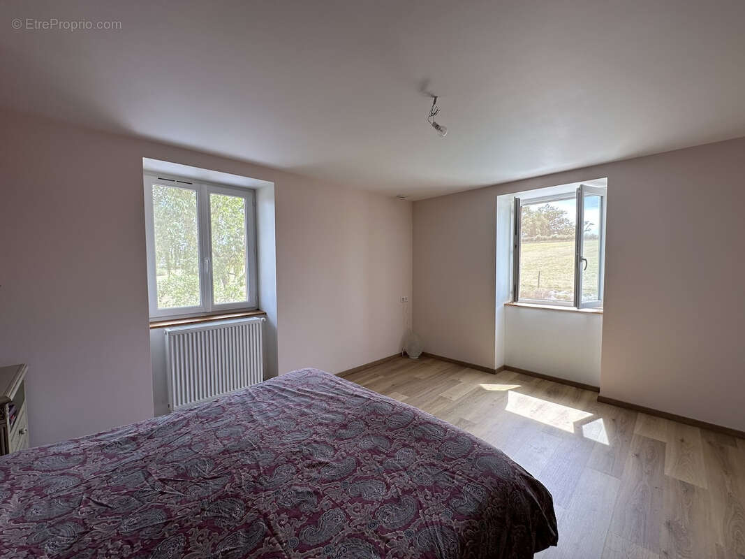 Maison à SAINT-DIDIER-EN-BRIONNAIS