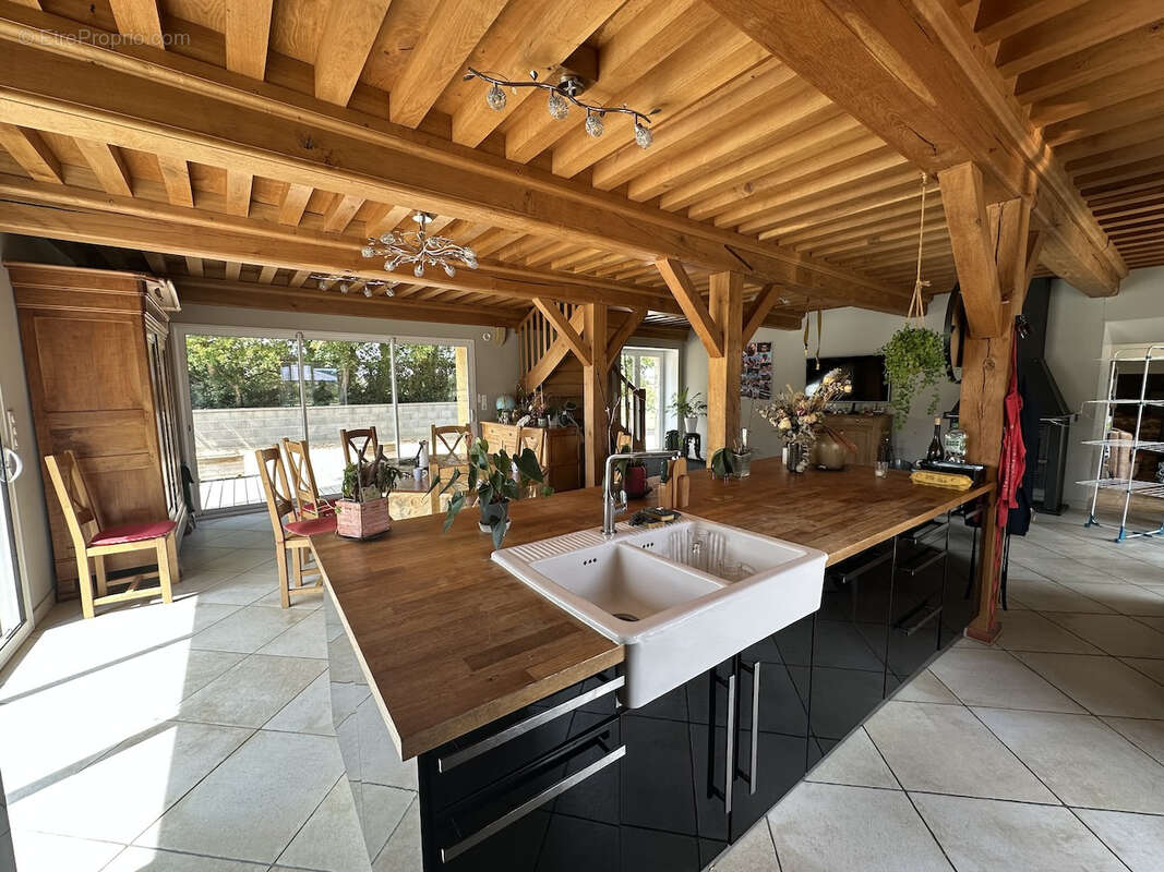 Maison à SAINT-DIDIER-EN-BRIONNAIS