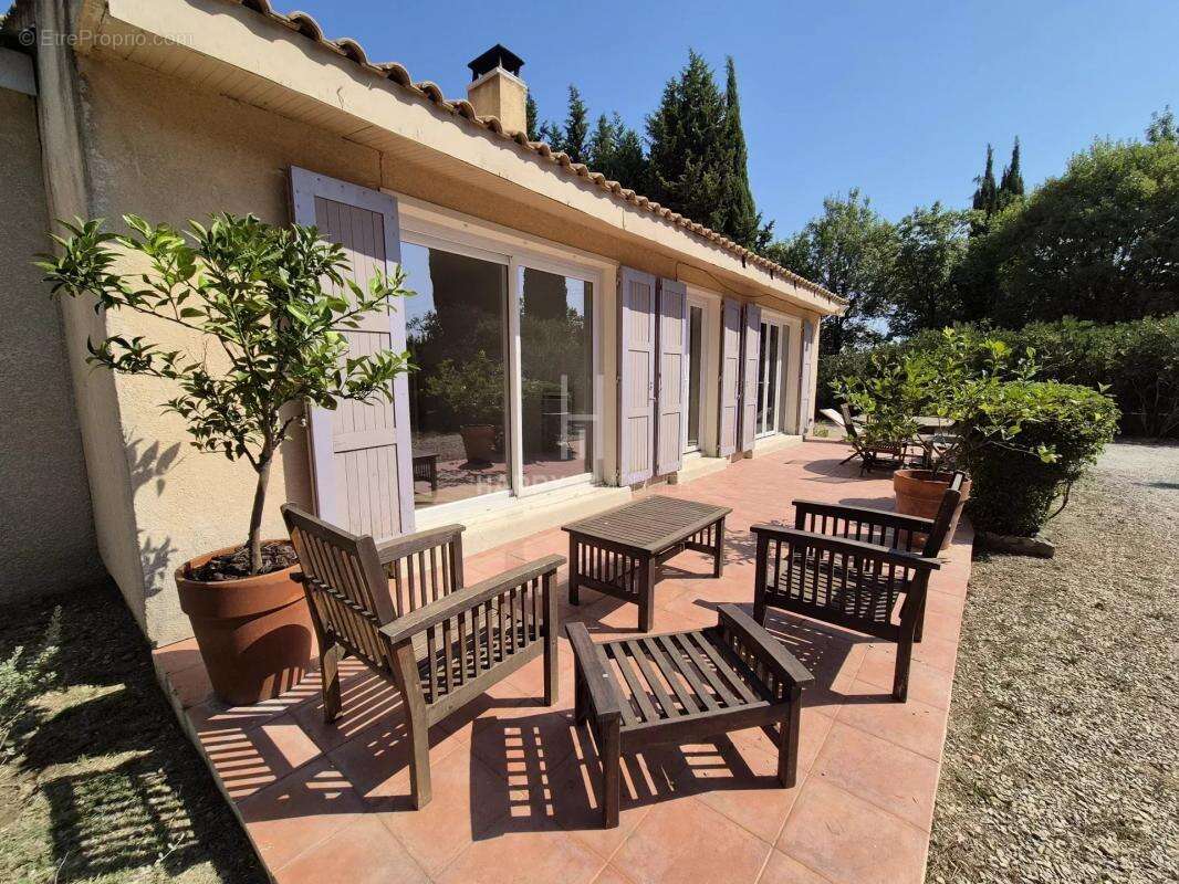 Maison à SAINT-ETIENNE-DU-GRES