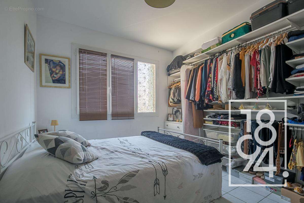 Appartement à MARSEILLE-5E