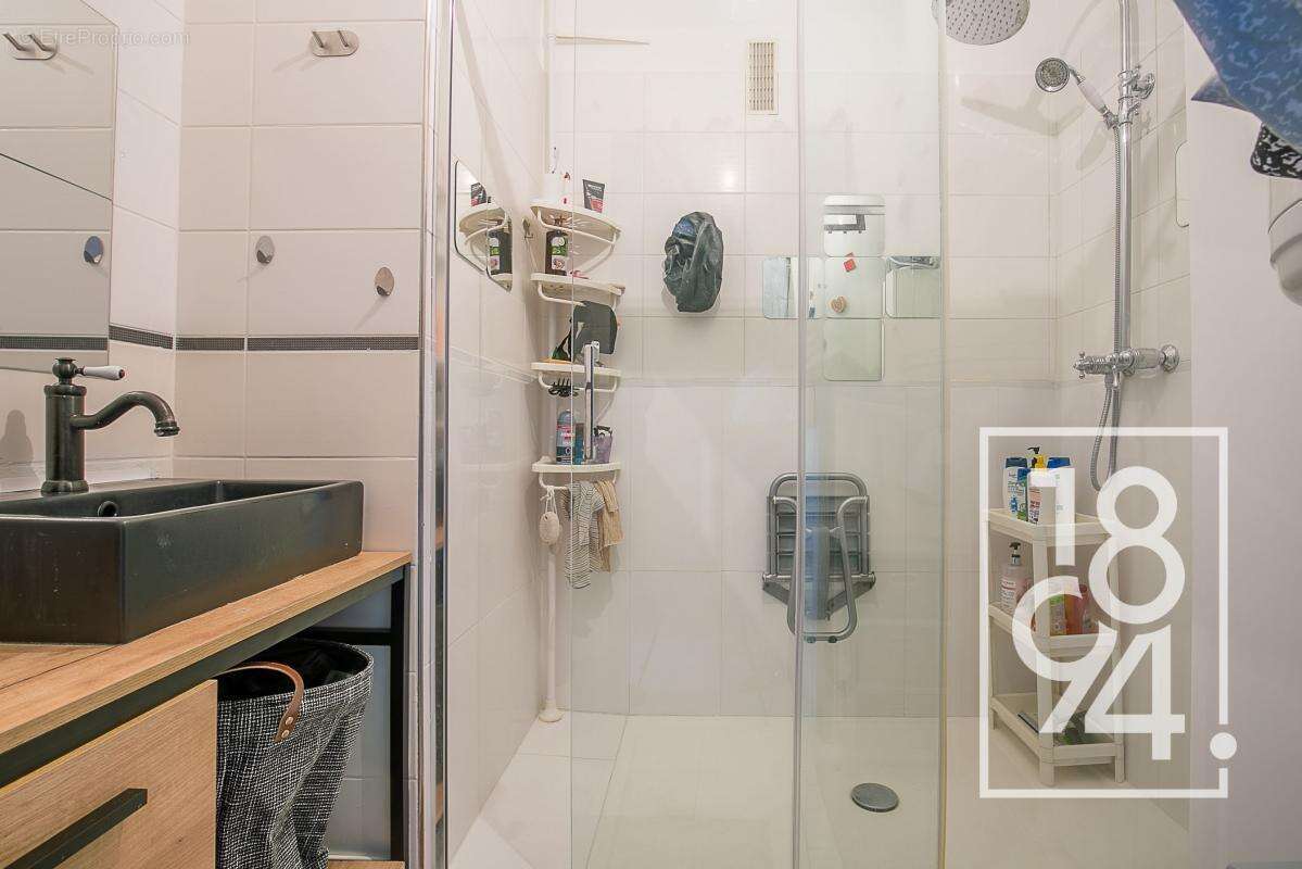 Appartement à MARSEILLE-5E