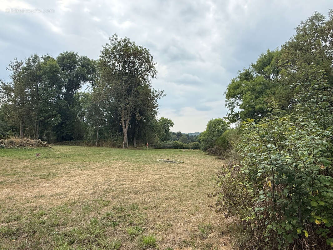 Maison à SAINT-JULIEN-LA-GENESTE