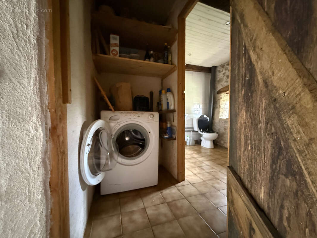 Maison à SAINT-JULIEN-LA-GENESTE