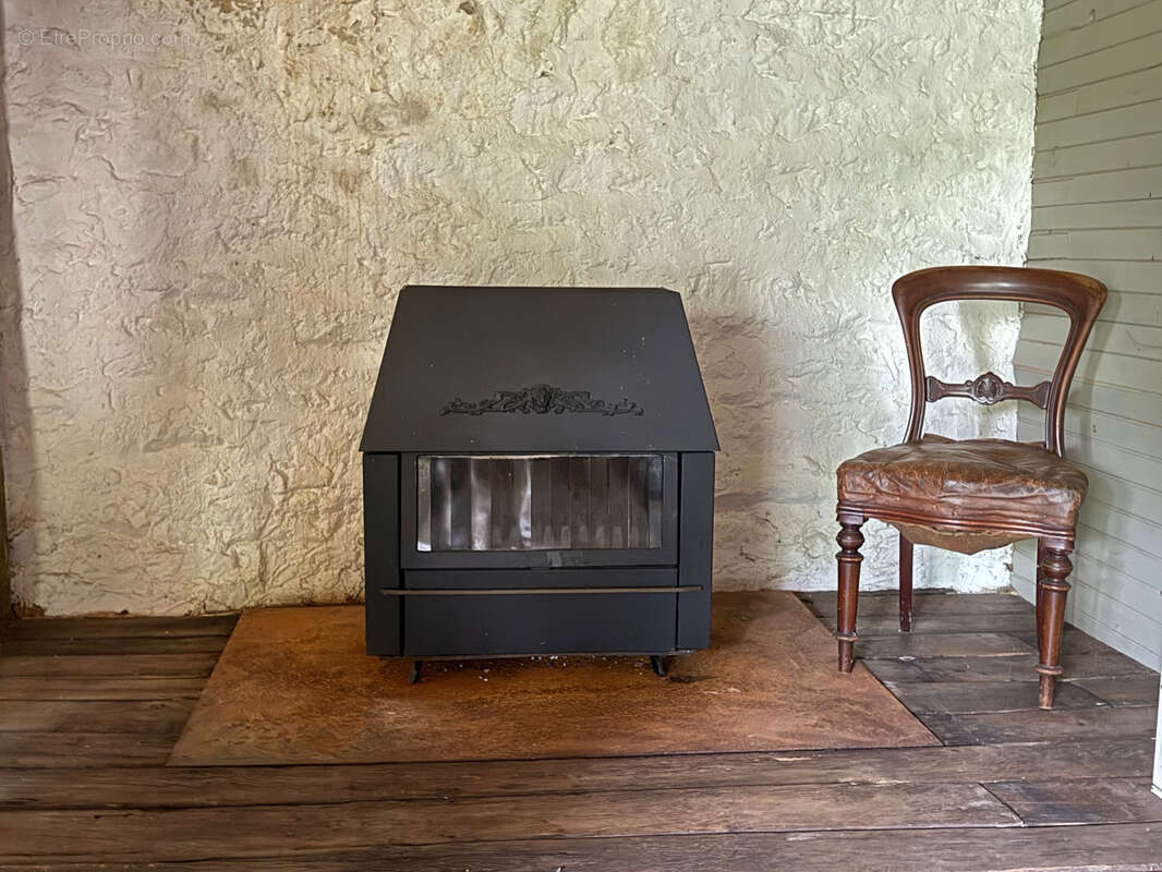 Maison à SAINT-JULIEN-LA-GENESTE